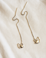 sui dhaga silver earrings