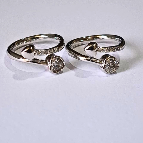 Sparkle Heart Adjustable Toe Rings
