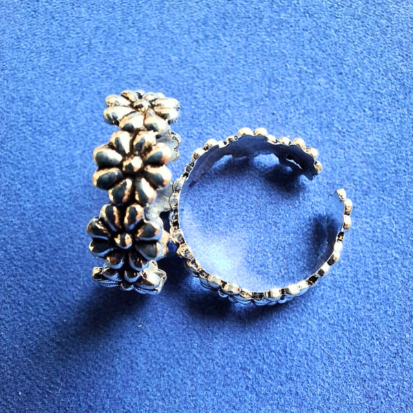 silver toe ring