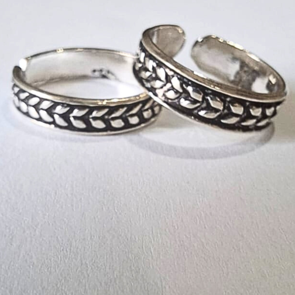 Leaf Vine Adjustable Toe Rings