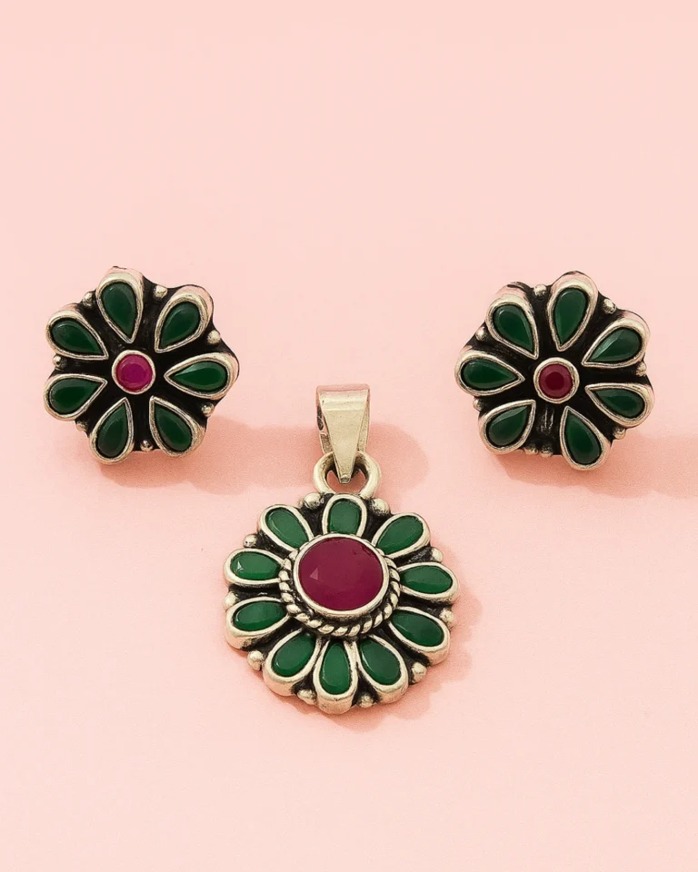 Vintage Floral Pendant Set